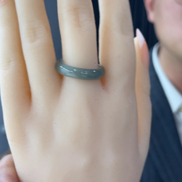 翡翠挂件未镶嵌纯天然翡翠戒圈