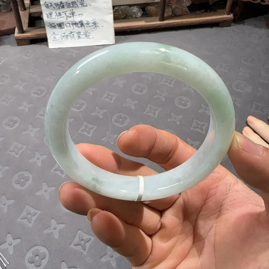 翡翠未镶嵌手镯61.8圈口
