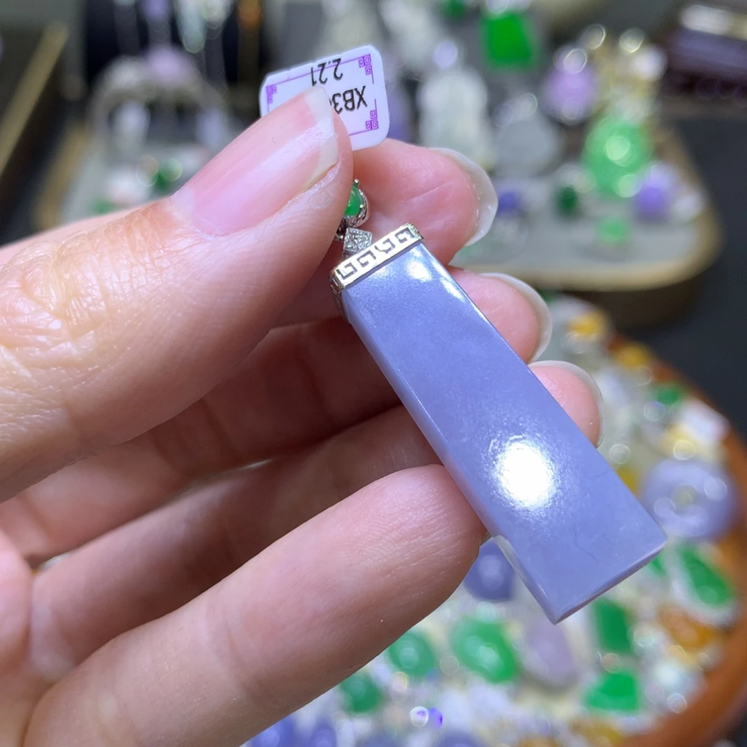 翡翠颈饰18K金镶嵌翡翠吊坠项链