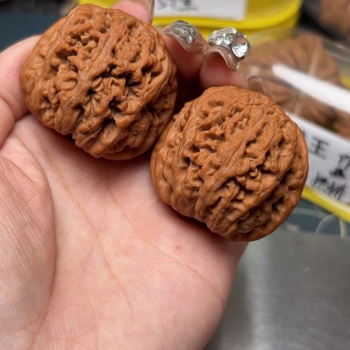 文玩核桃吊坠42-31215-02