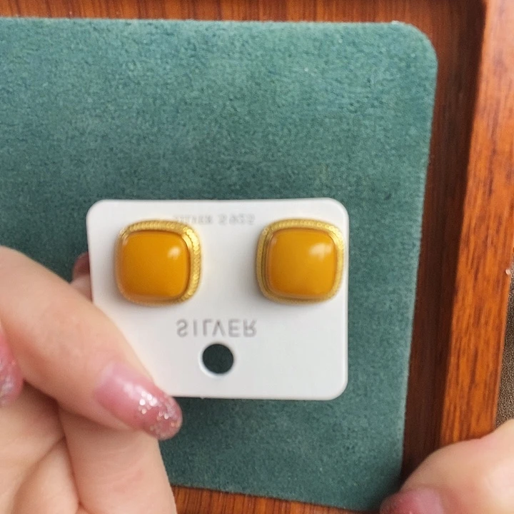 蜜蜡银S925镶嵌耳饰耳钉