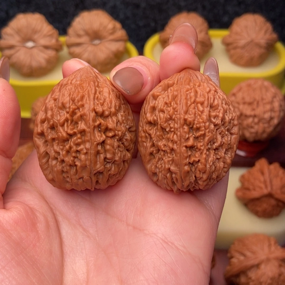 文玩核桃把件34红皮 大蒜头