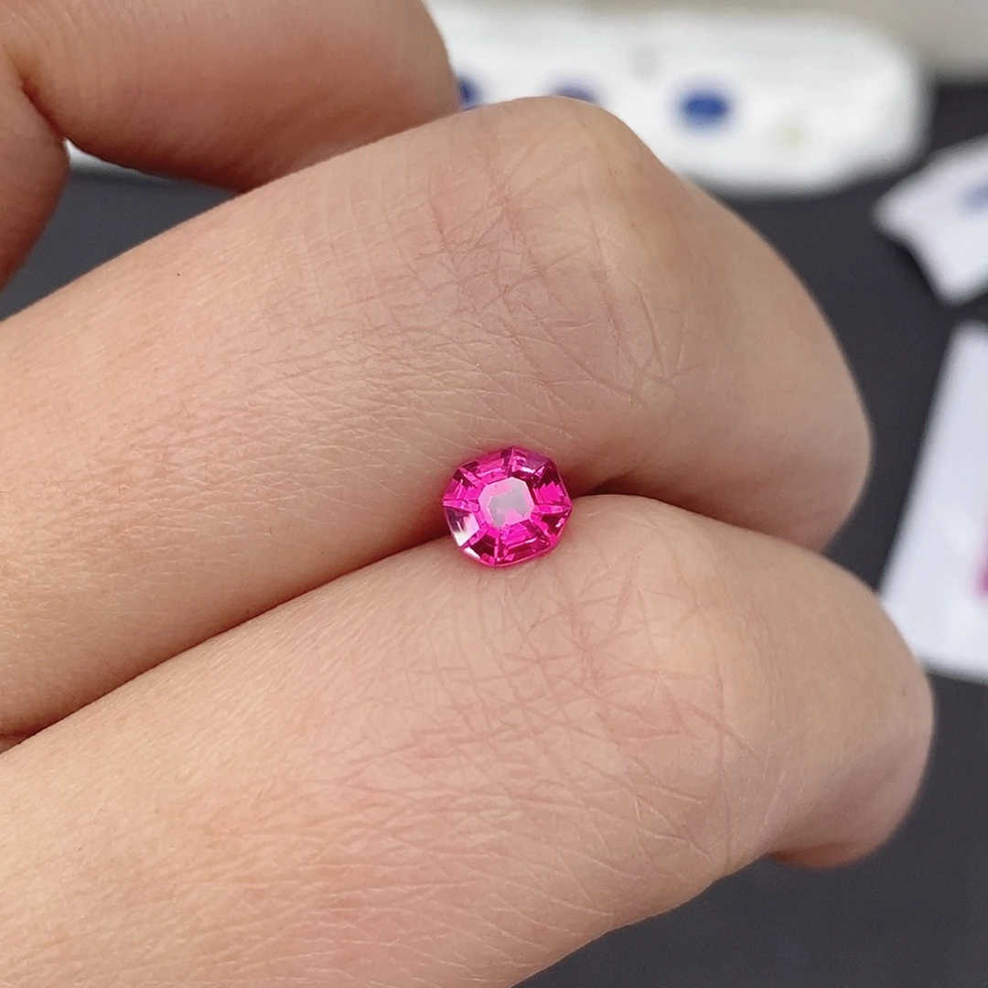 尖晶石裸石0.66ct