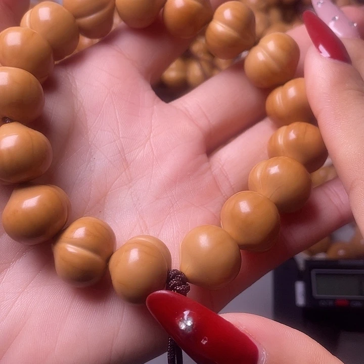 猴头核桃手串17尺寸镜面柯基屁桃手持全品无暇