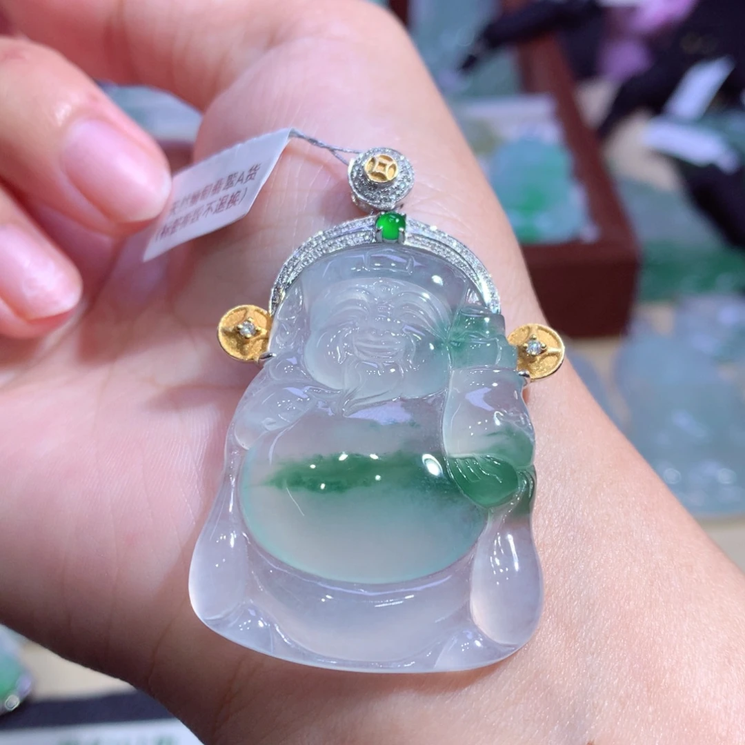 颈饰18K金镶嵌翡翠翡翠