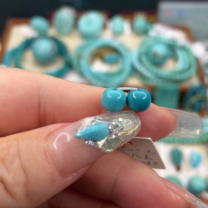 绿松石未镶嵌挂件