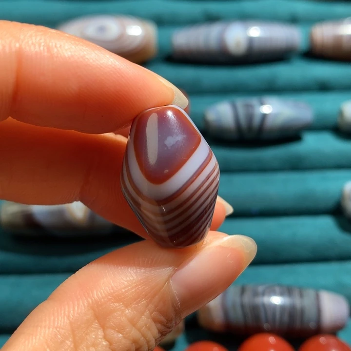 未镶嵌玛瑙/玉髓珠宝奇石