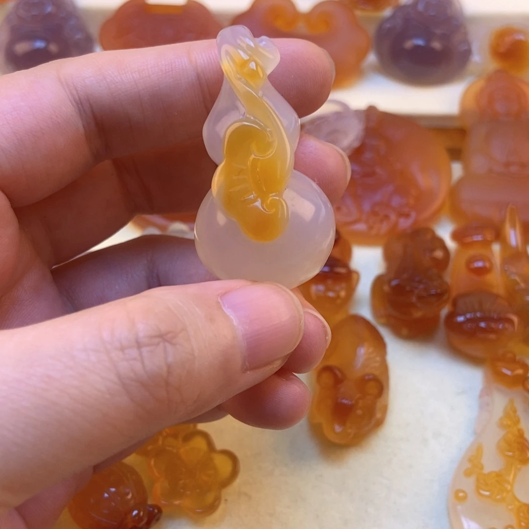 玛瑙/玉髓吊坠(赠链)未镶嵌前**量