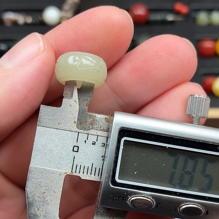 和田玉未镶嵌珠宝奇石