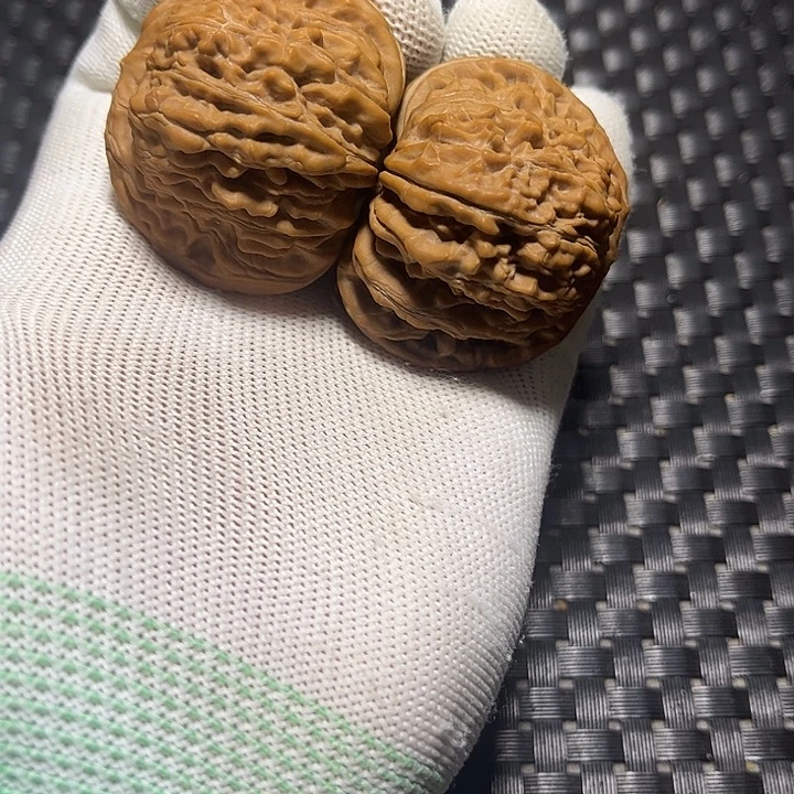 文玩核桃吊坠平谷四座楼