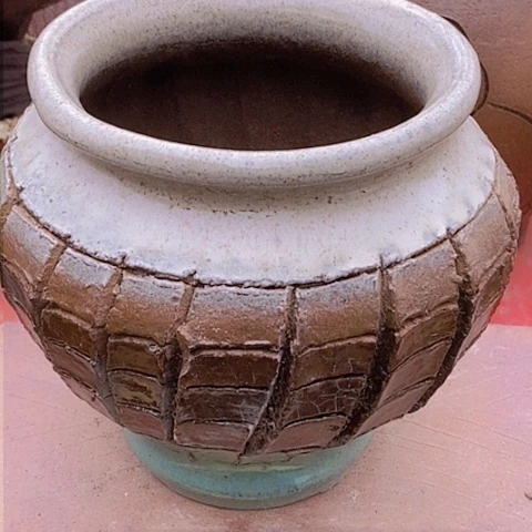 紫砂花盆口15高度18瑕疵