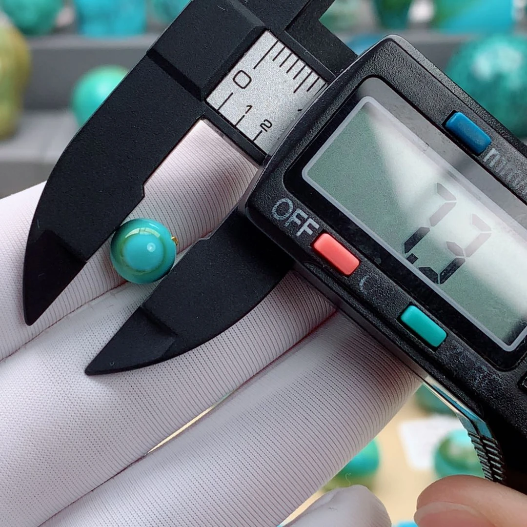 未镶嵌绿松石颈饰