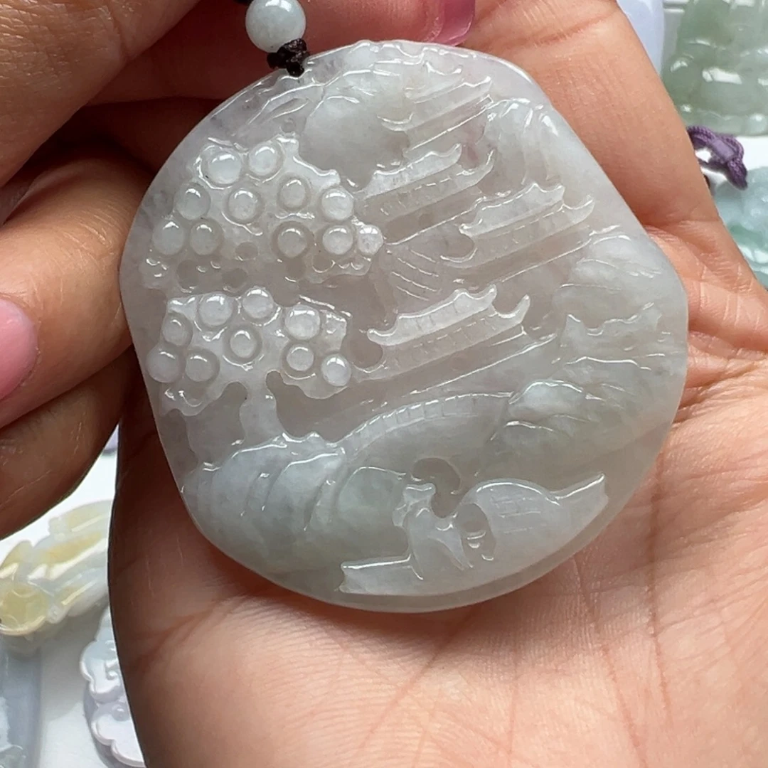 翡翠颈饰未镶嵌山水牌