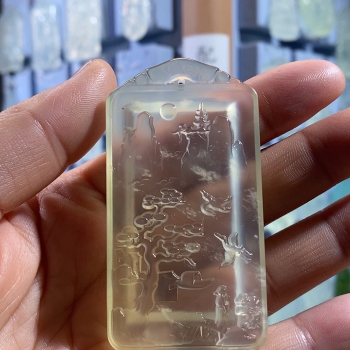 岫玉未镶嵌颈饰吊坠