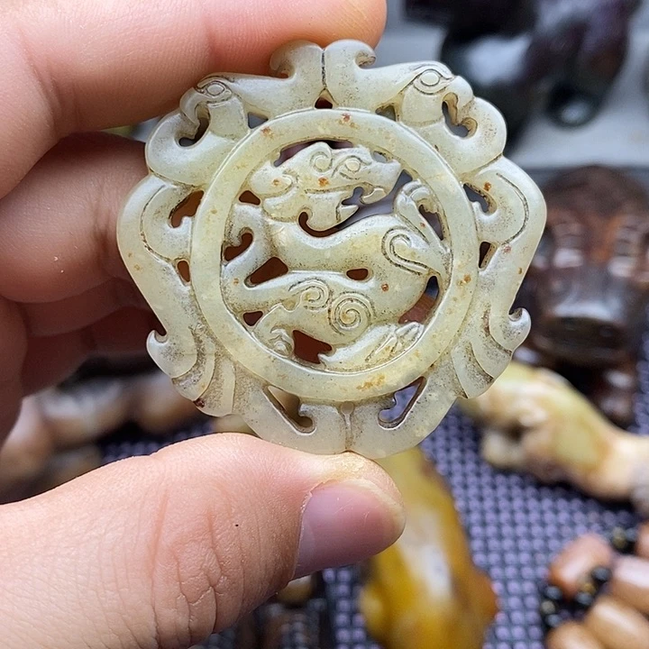 未镶嵌蛇纹石玉颈饰