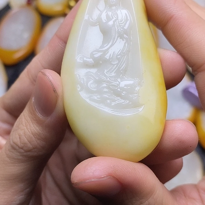 和田玉未镶嵌颈饰