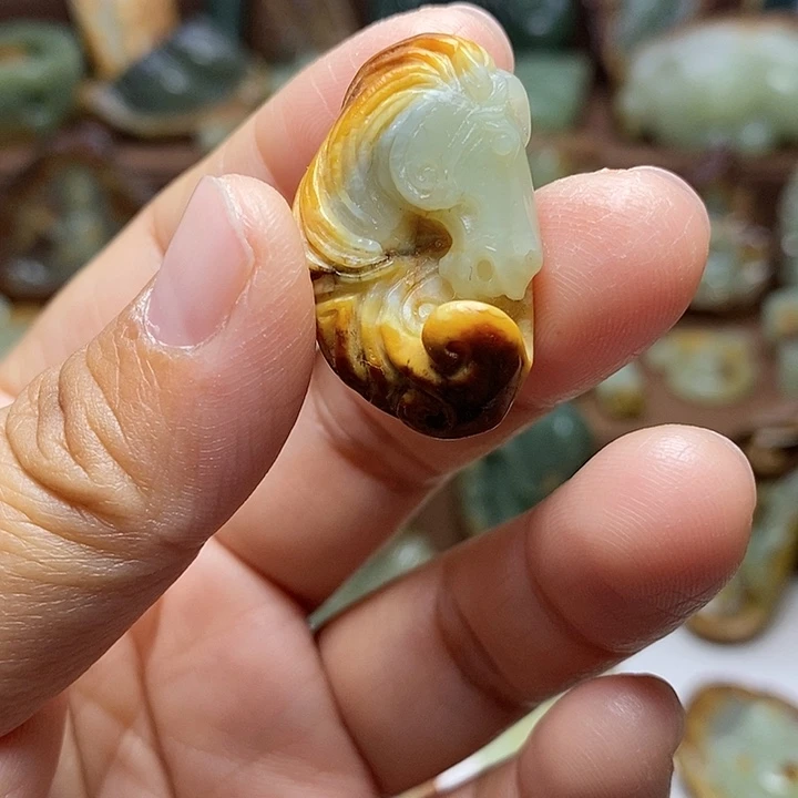岫岩河磨玉（透闪石质玉）未镶嵌颈饰