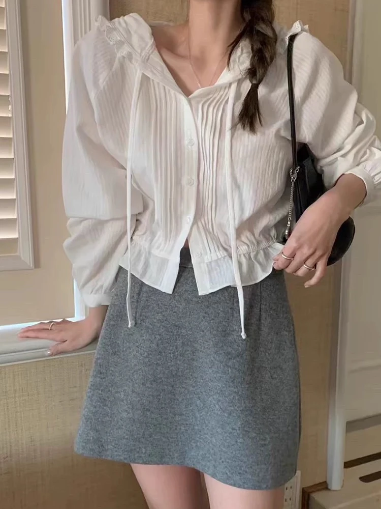 2025春季月亮自留木耳边连帽短款衬衫