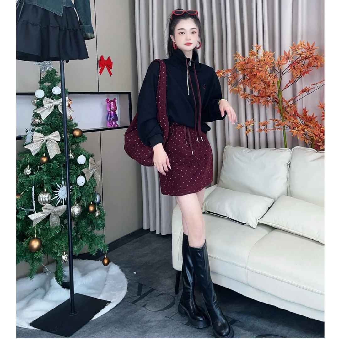 新款加绒加绒黑色卫衣波点暗红色裙子波点包包三件套套装