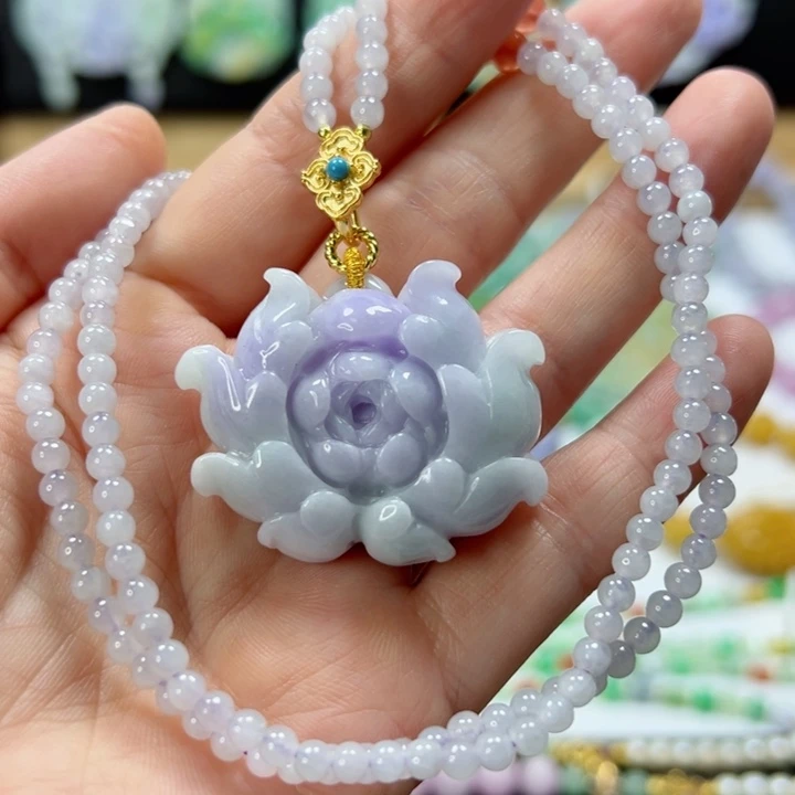 颈饰未镶嵌翡翠吊坠