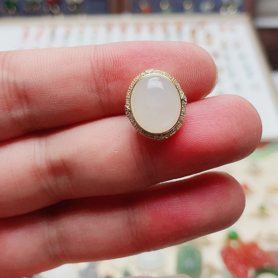 阿****和田玉银S925镶嵌耳饰