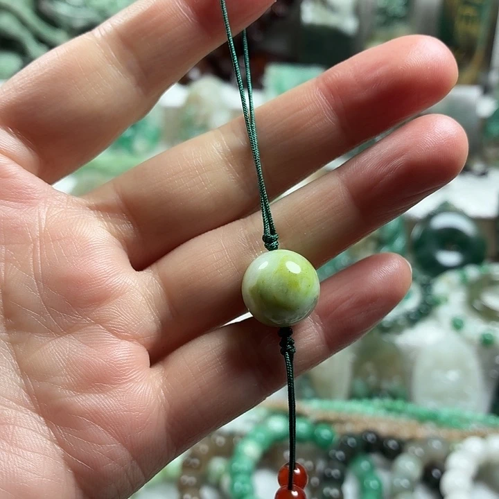 独山玉未镶嵌吊坠