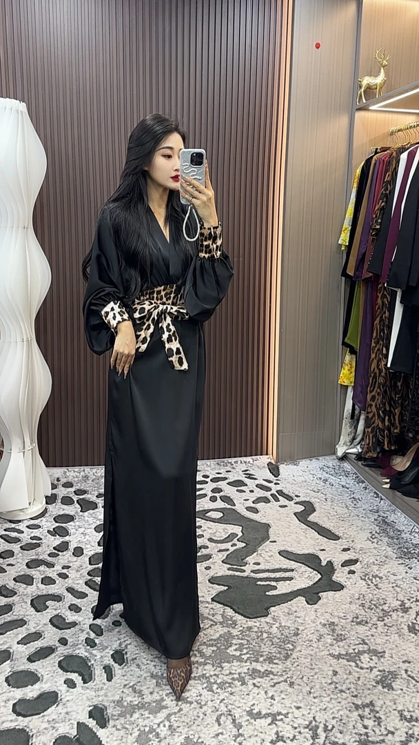 师小姐定制~春装个性拼接豹纹超长拖地连衣裙8867