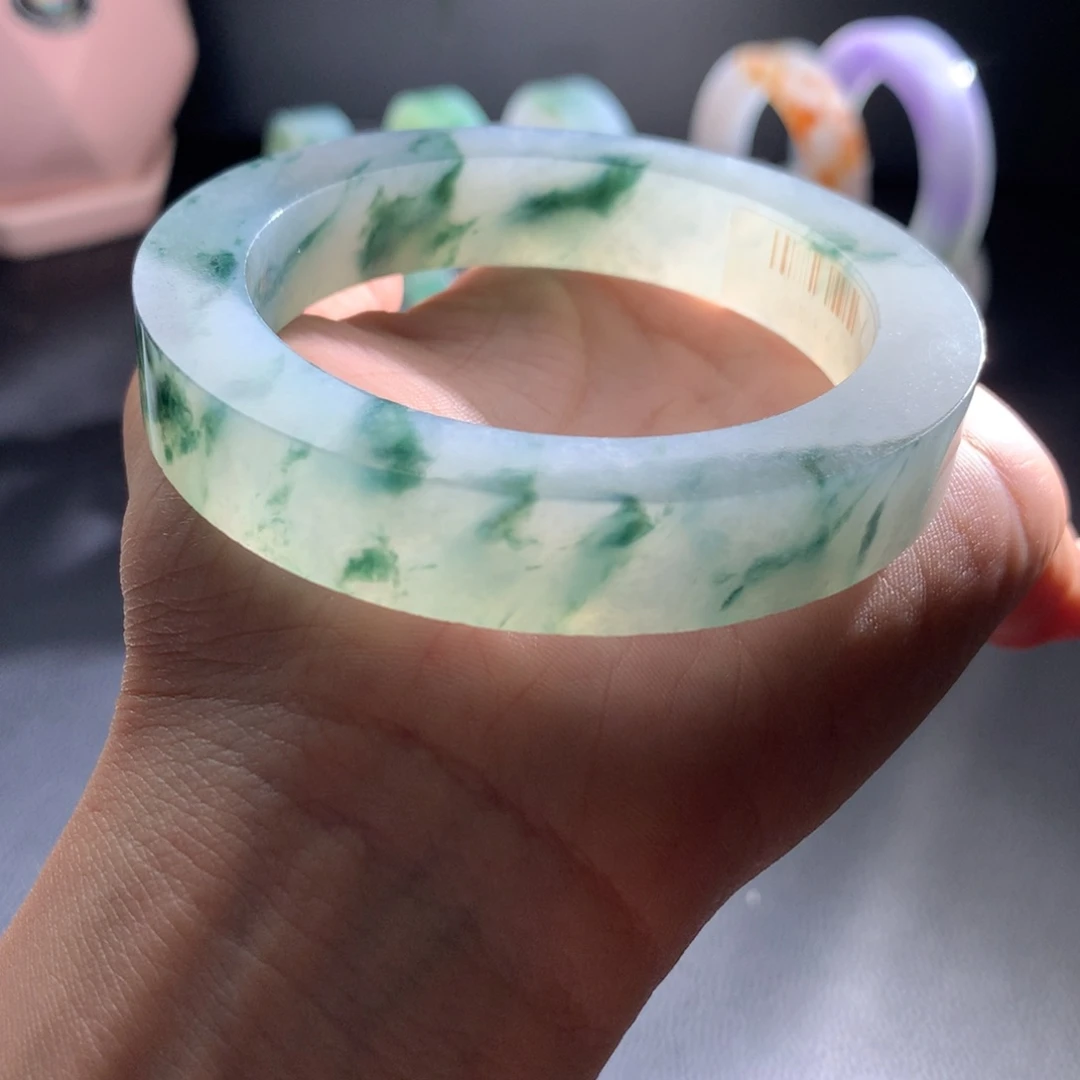 未镶嵌手镯定制翡翠