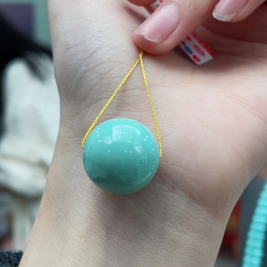 绿松石颈饰未镶嵌