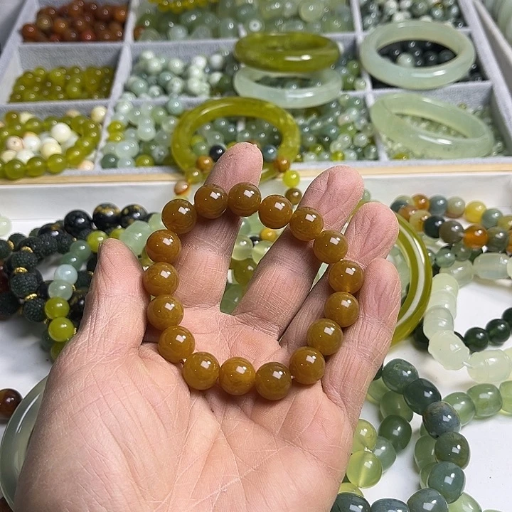 合金蛇纹石玉颈饰