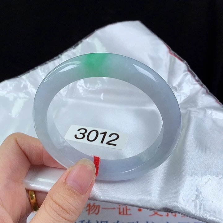 翡翠未镶嵌手镯57圈