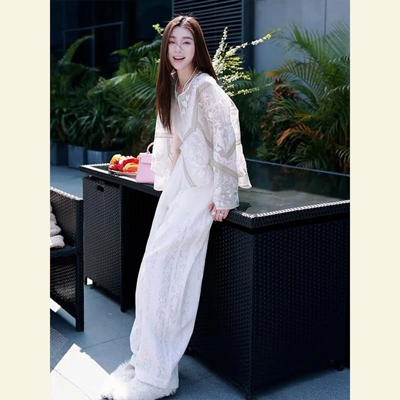 2025早秋搭配一整套冷淡系高级感松弛穿搭新中式白色衬衫套装裤女