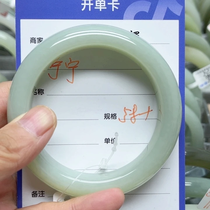 和田玉（糖玉）手镯未镶嵌宁*✨