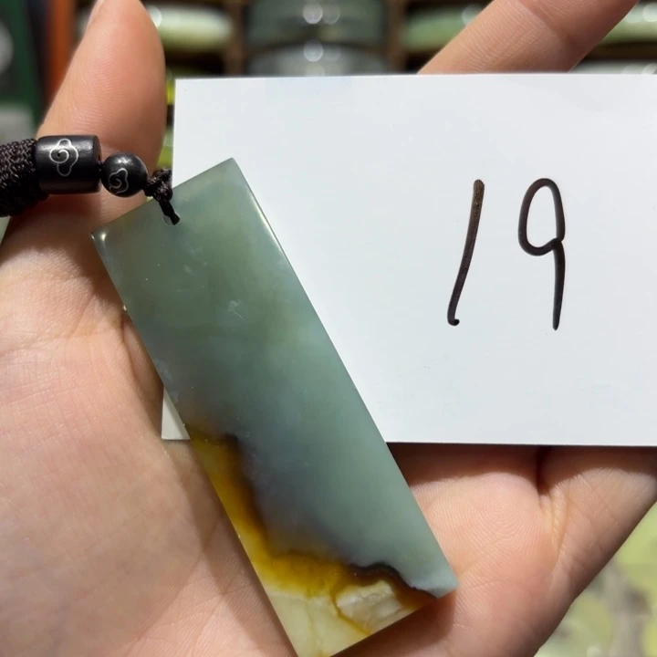 未镶嵌岫玉手镯天然