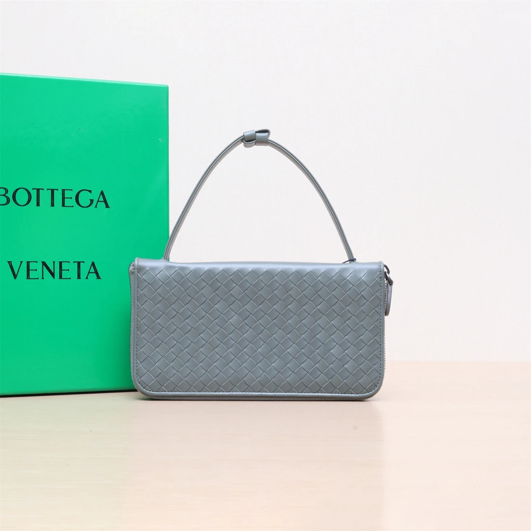 95新 BOTTEGA VENETA/葆蝶家 长款拉链钱包 绿色 P244691975