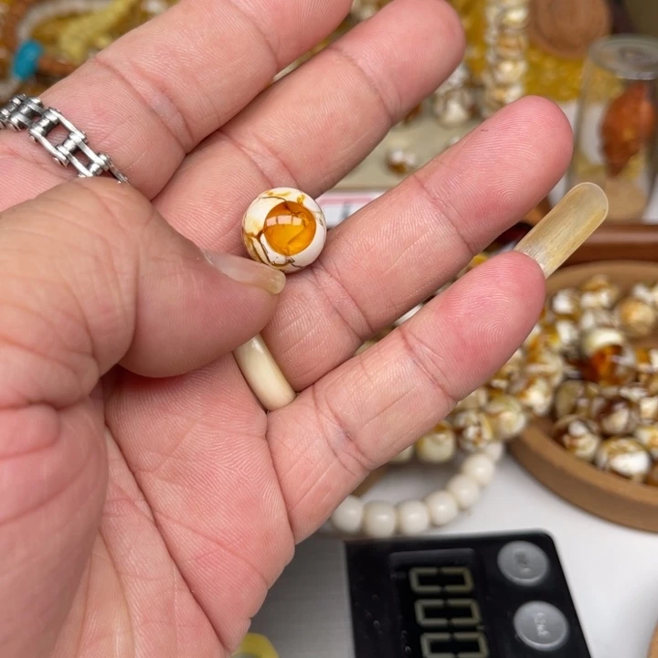 琥珀裸石未镶嵌用****736号