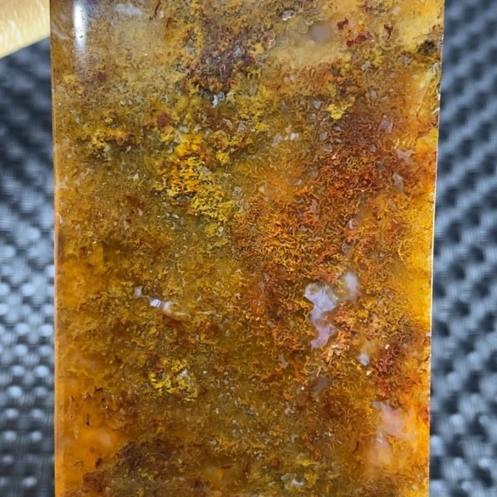 沐***沐玛瑙/玉髓未镶嵌颈饰