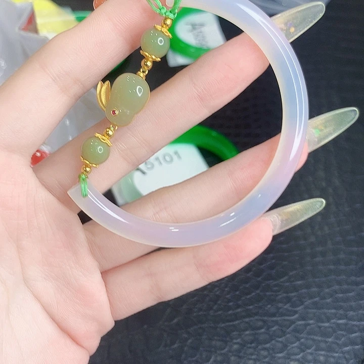 翡翠手镯未镶嵌默认微瑕