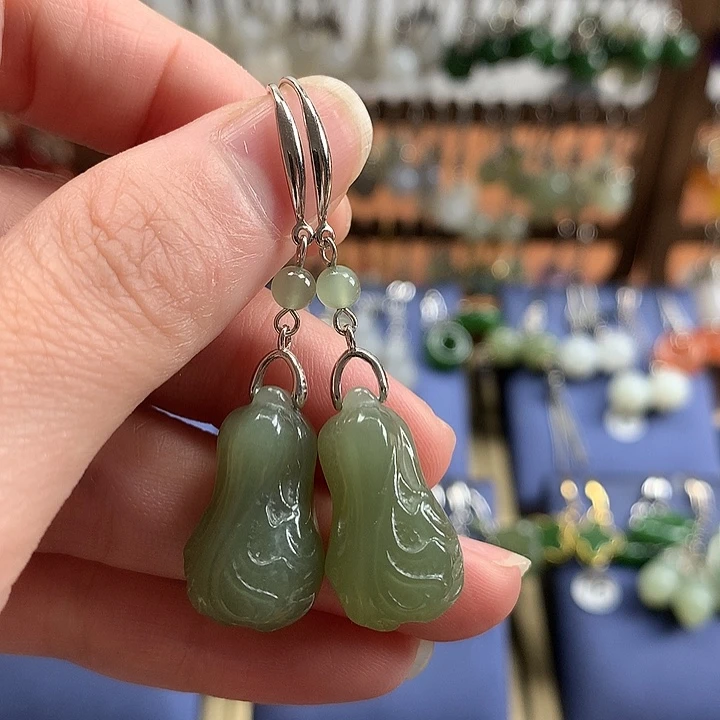 和田玉银S925镶嵌耳饰白菜22左右晴水绿