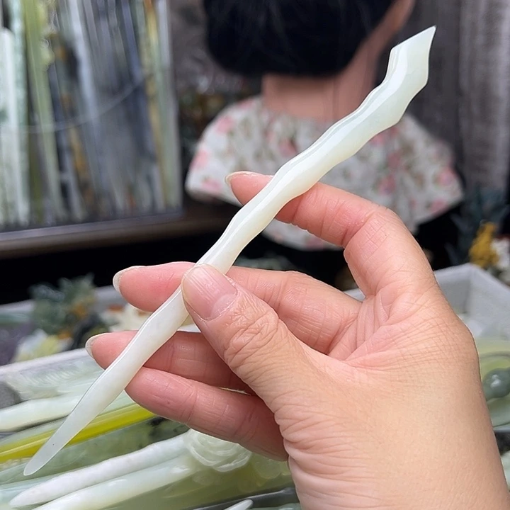 蛇纹石玉未镶嵌发簪