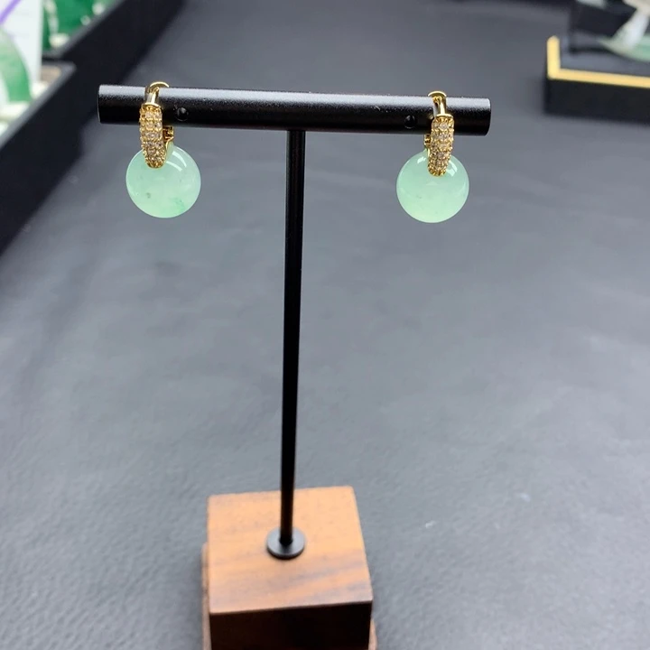 石英质玉耳钉合金