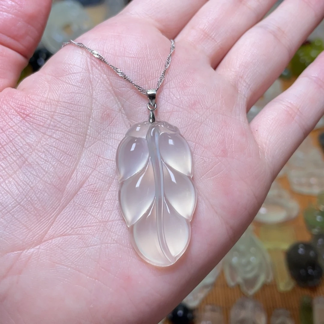 蛇纹石玉吊坠未镶嵌雨**光