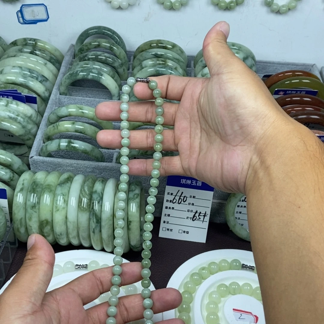 未镶嵌蛇纹石玉手链