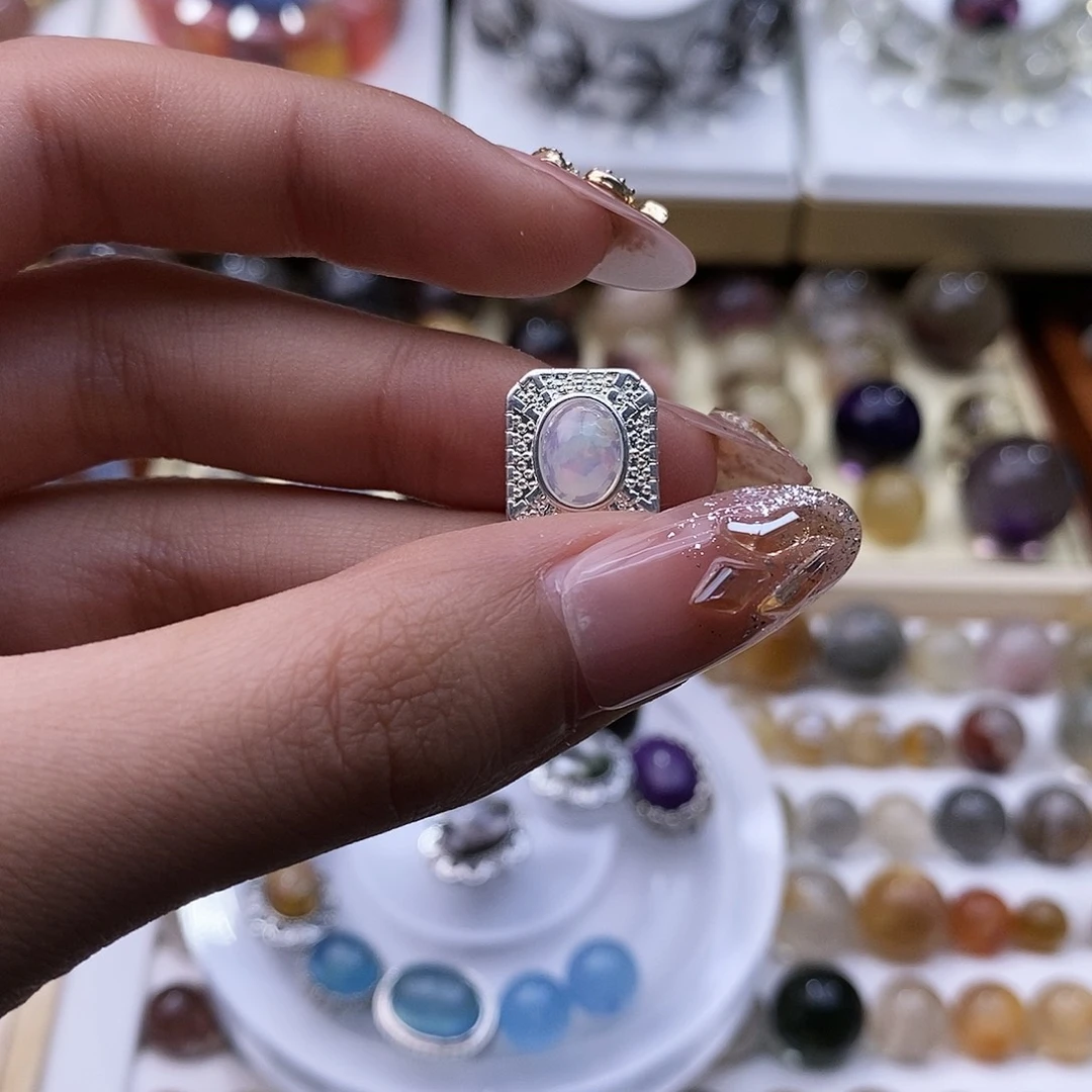 水晶颈饰未镶嵌，