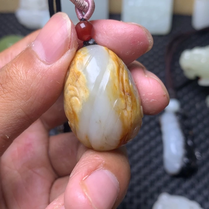 和田玉未镶嵌挂件