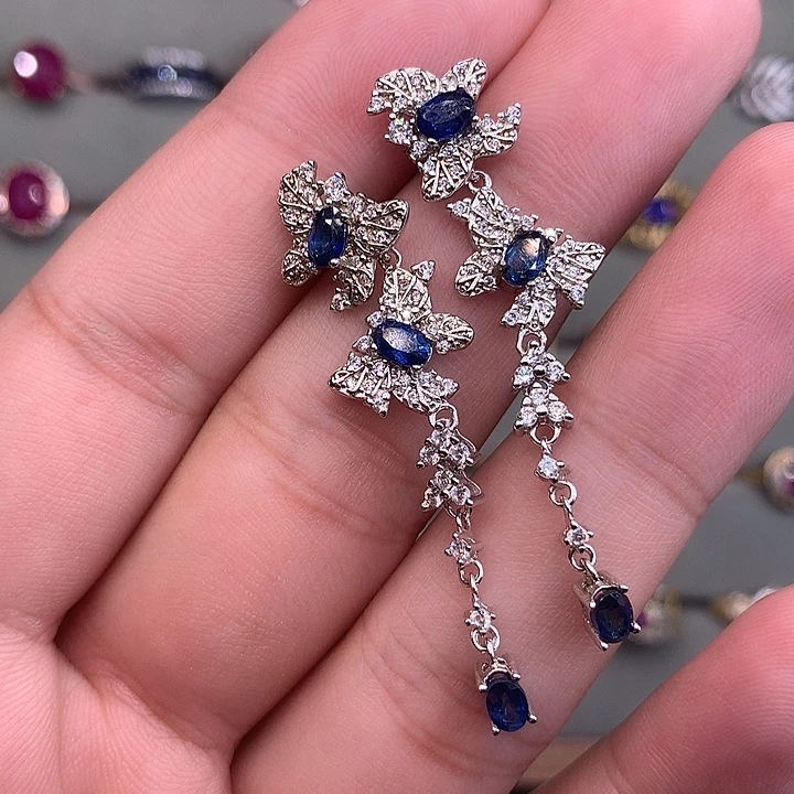 银S925镶嵌蓝宝石耳饰