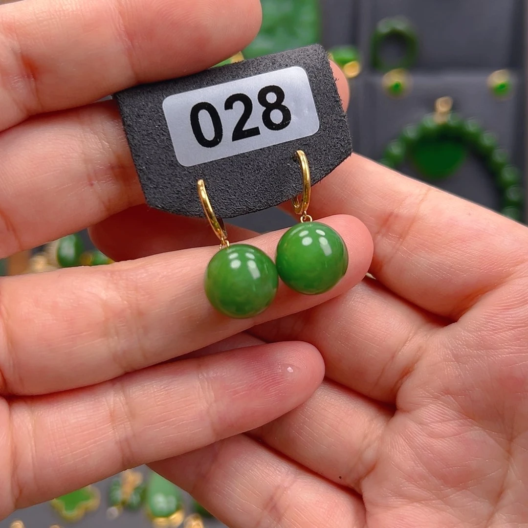 和田玉（碧玉）18K金镶嵌耳饰