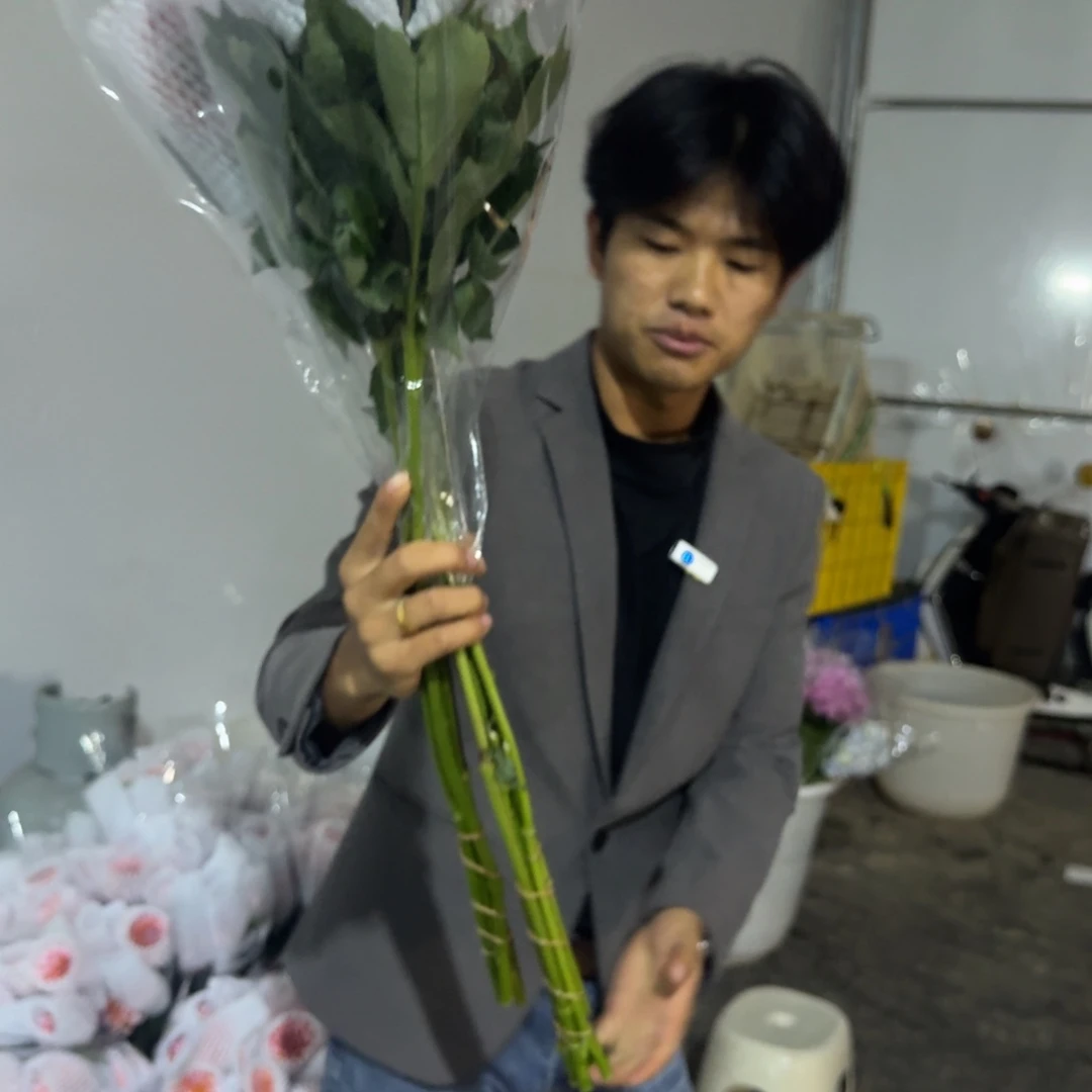 奶油桃子2扎包邮价秒杀