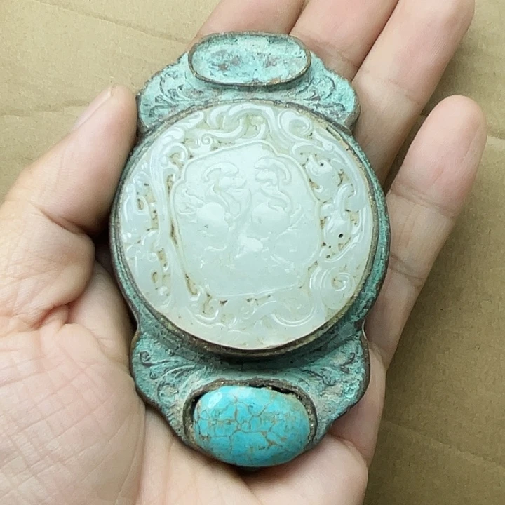 和田玉（白玉）未镶嵌珠宝奇石龙**子