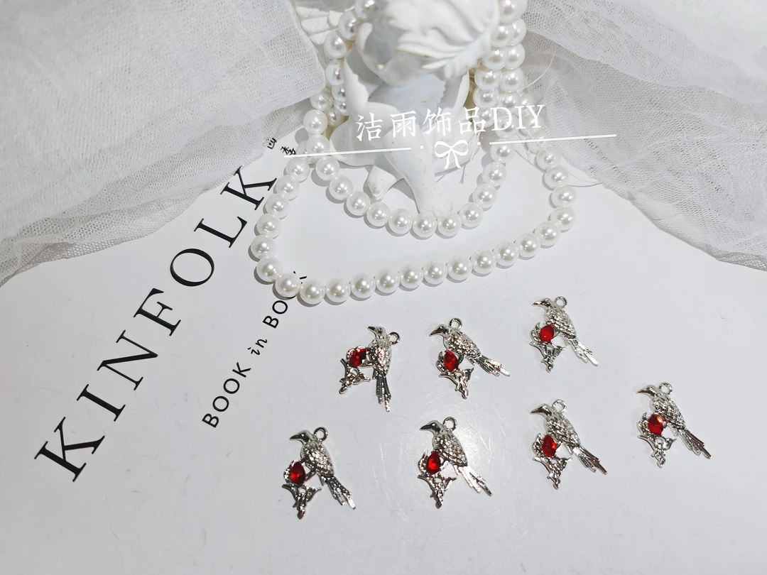 (洁雨饰品 DIY)  P351  白k色玫瑰报喜鸟挂坠